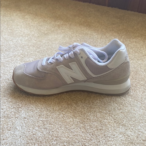 New Balance Rose/Grey Sneakers Classic Retro Style - Picture 6 of 10